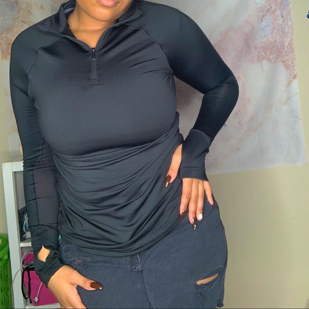 Adidas Tech Fit Top - Black Tightfited Half Zip